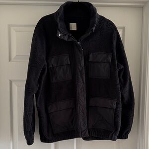 Vuori Black Women's Utility Sherpa jacket XL